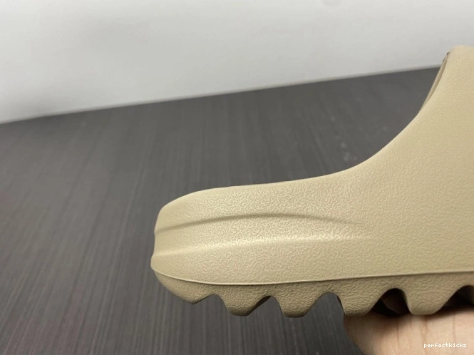 Slide Yeezy Pure GW1934 Adidas 0801